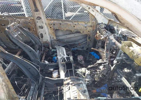 2021 Ford Escape Sel z USA, uszkodzony, nr VIN 1FMCU9H60MUA65231